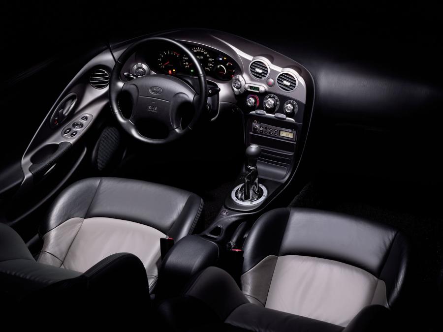  Hyundai Coupe 1999 года  (фото 7 из 8)
